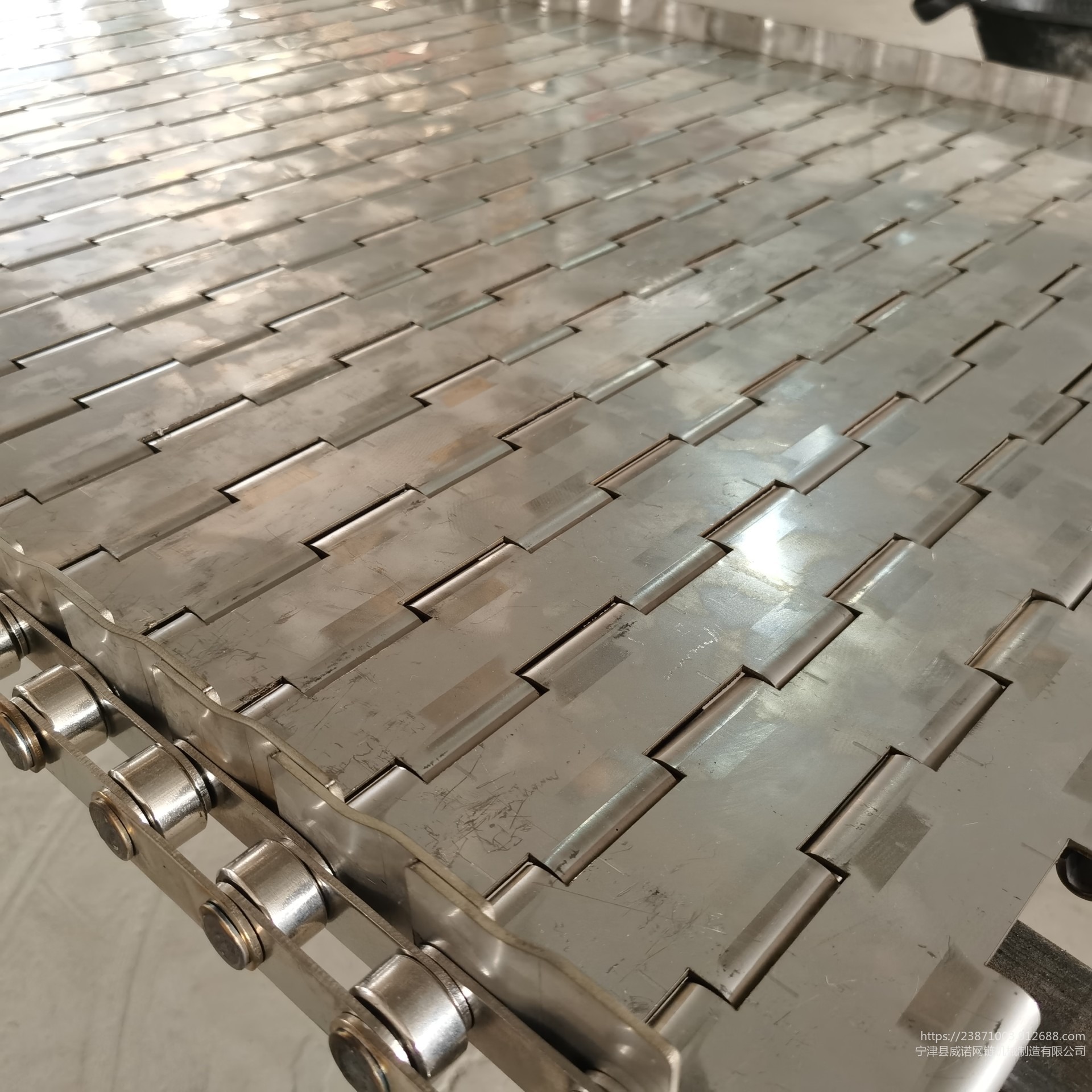 威诺 304不锈钢排屑机链板 板厚3毫米重型钢制链板输送带 非标定制