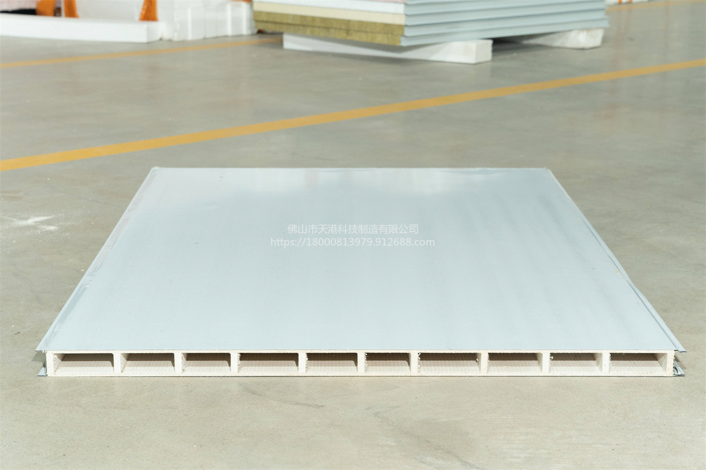天港板业净化板不老泡实验室安装板材
