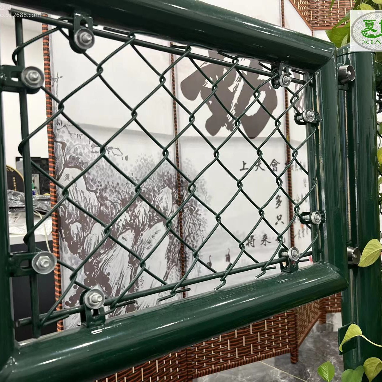 夏博 篮球隔离钢丝网 足球场隔离钢丝网 学校围墙钢丝网现货