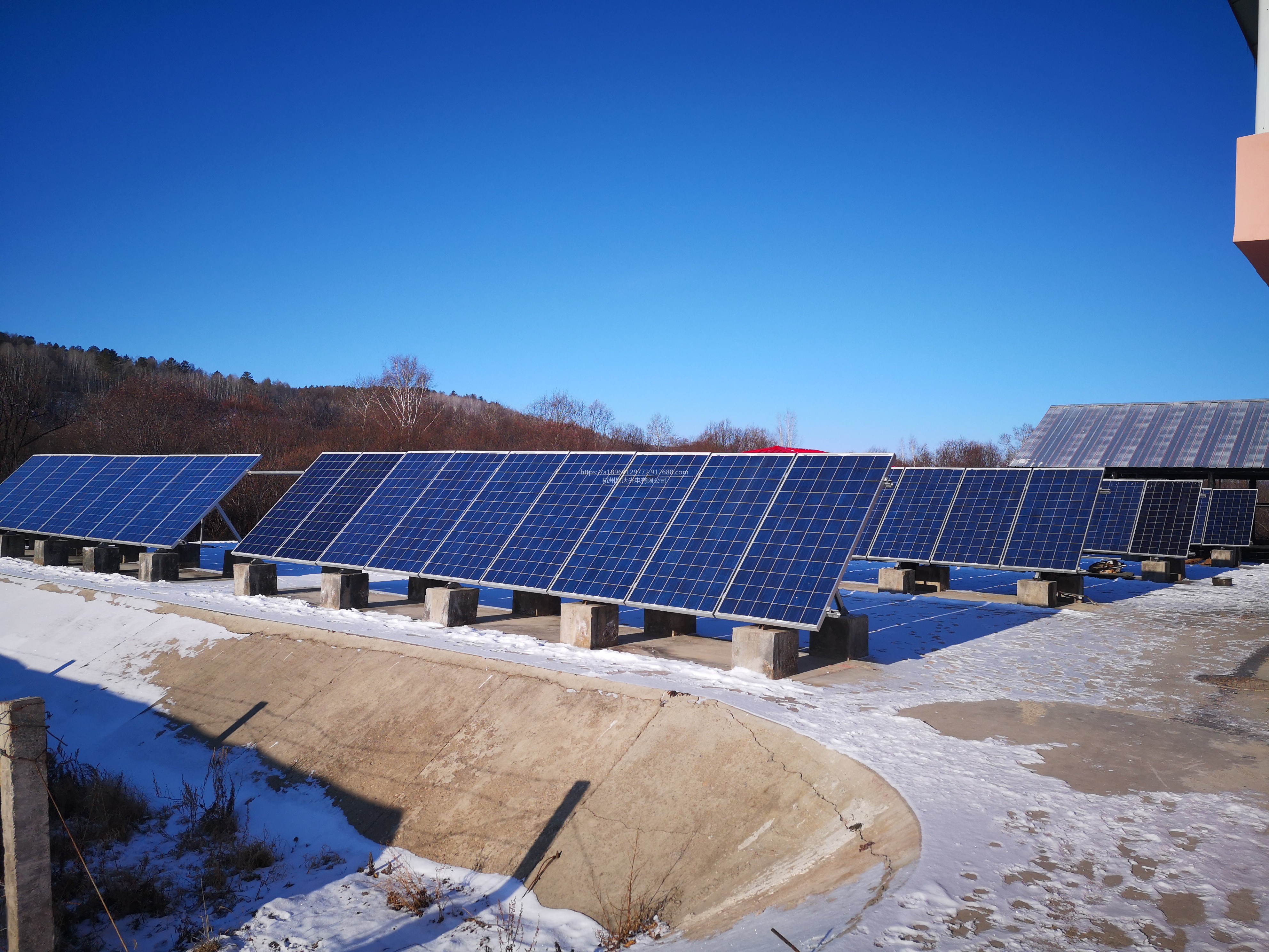 长春太阳能监控节能减排太阳能发电系统别墅农村屋顶太阳能并网发电系统