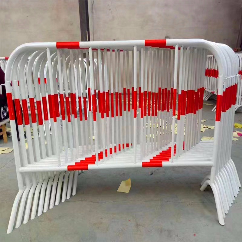 交通施工可移动铁马护栏 市政道路警示护栏 修路用隔离护栏峰尚安
