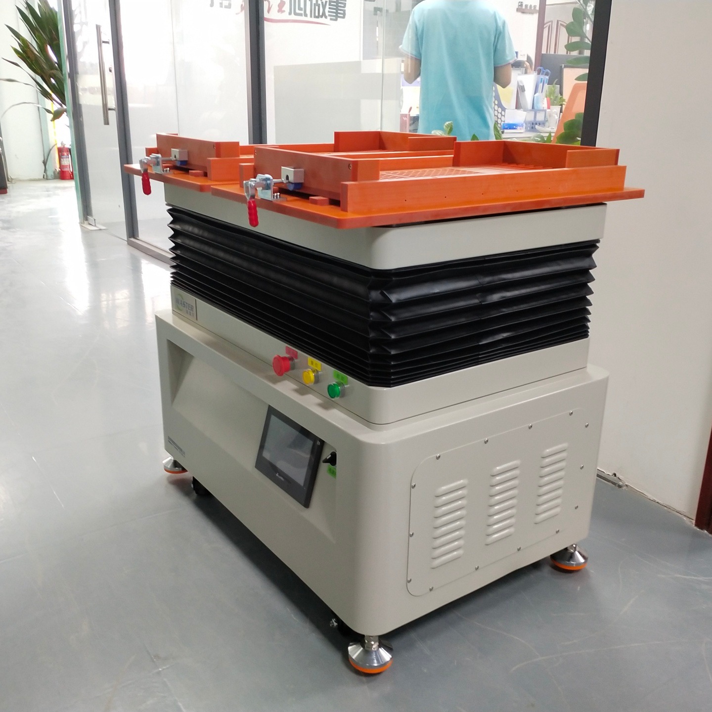 深圳厂家 硅胶自动摆料机 胶圈自动排料机 一机多用图片