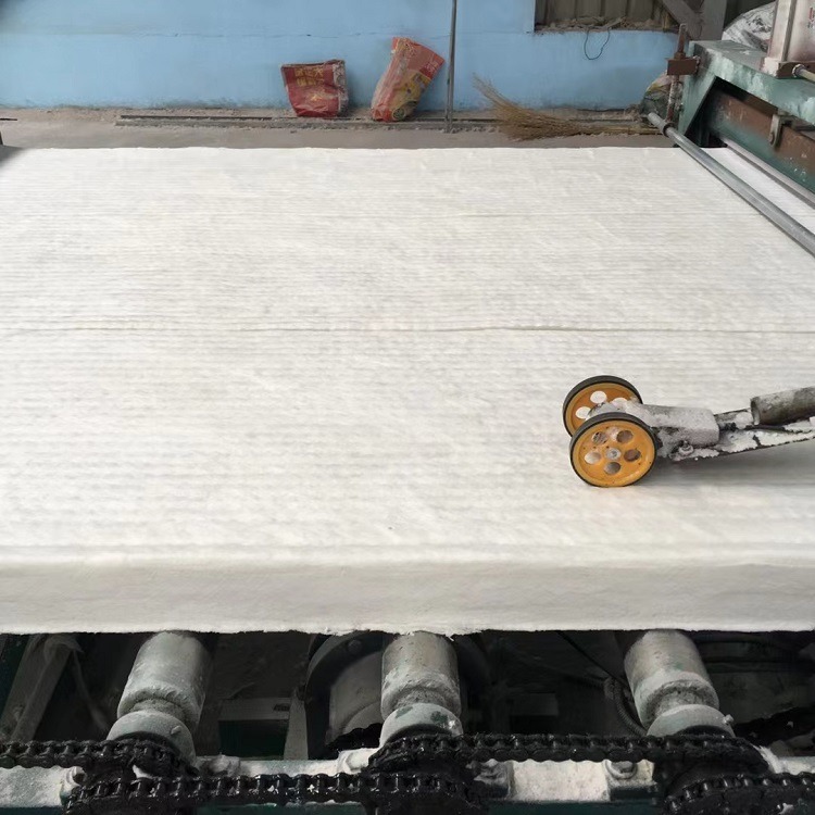 硅酸铝针刺毯单面贴铝箔 耐高温1100度硅酸铝保温毡步步昇支持定做