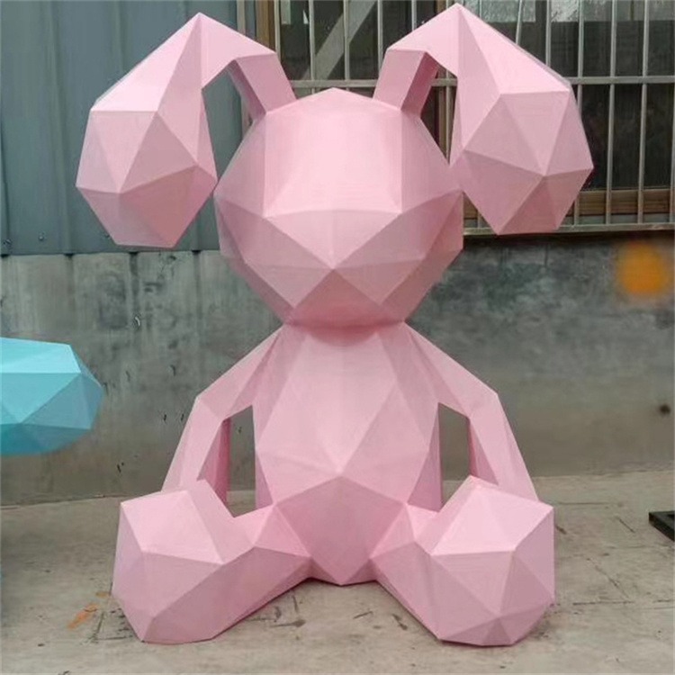 不锈钢切面兔子雕塑，网红兔子雕塑图片