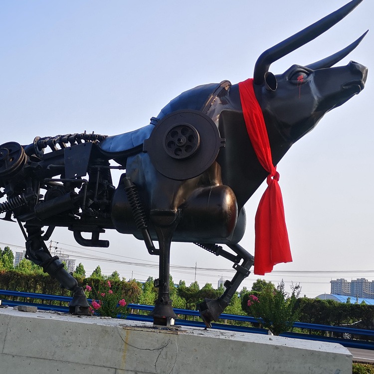 创意铁牛雕塑 金属拼接牛雕塑 厂家定制广场商场艺术品