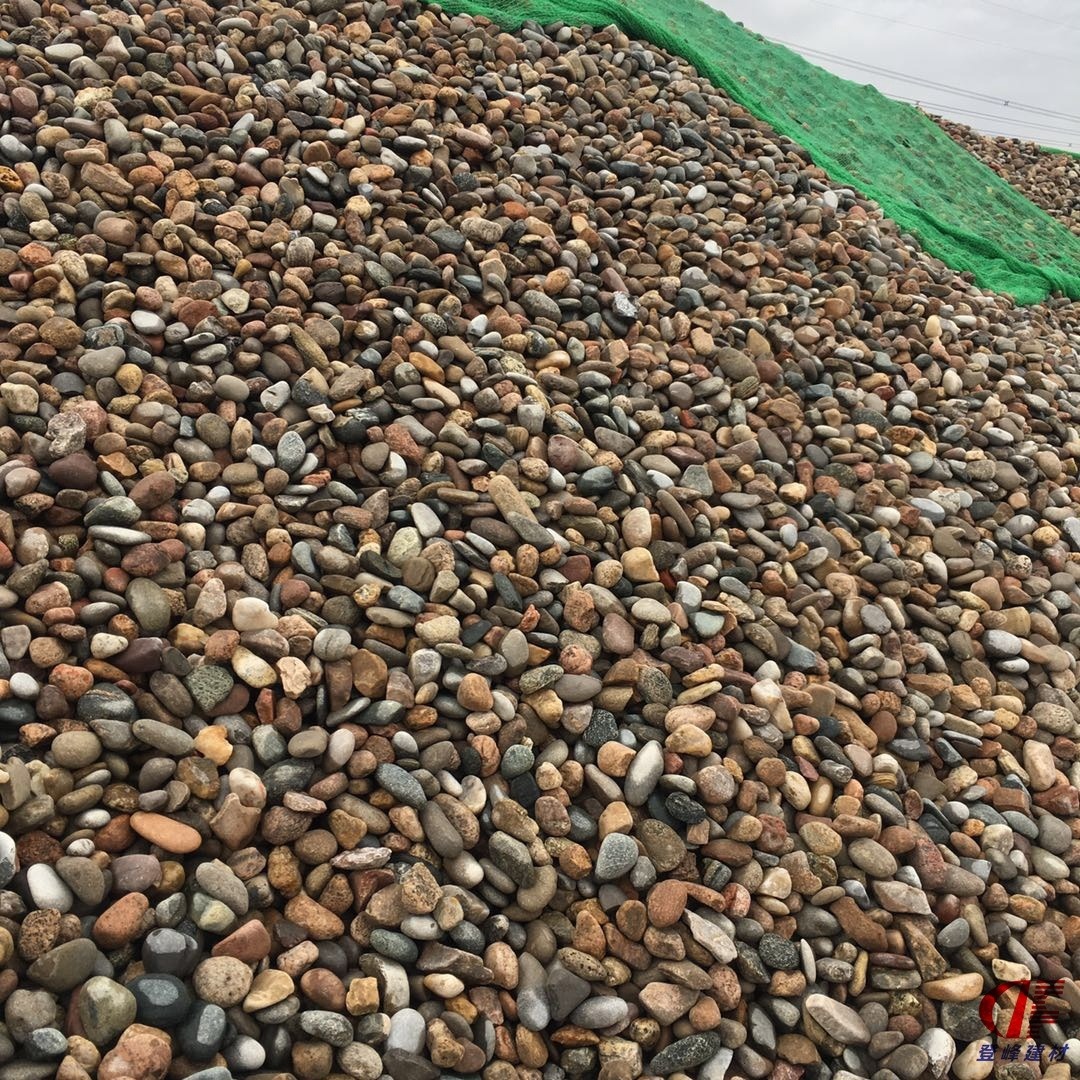 景区铺路用3-5cm鹅卵石 河卵石滤料水处理 石笼填充砾石图片