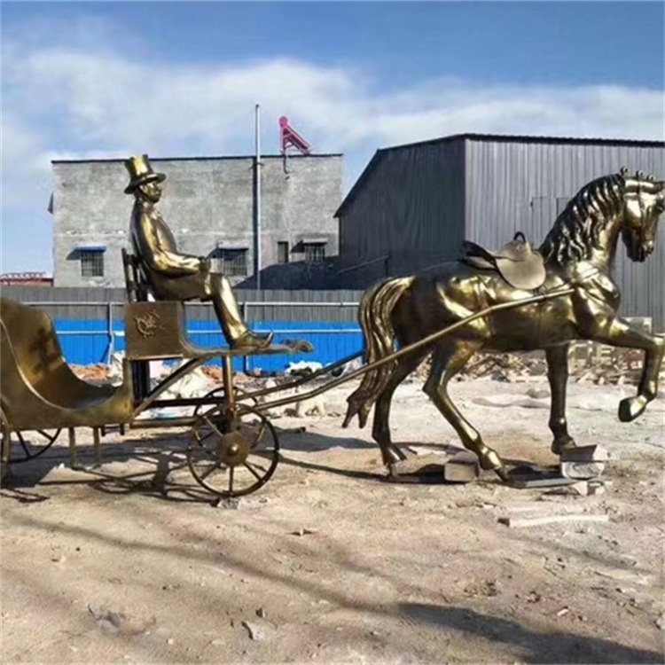 铜雕马车人物雕塑加工厂，定做园林景观马车雕塑图片