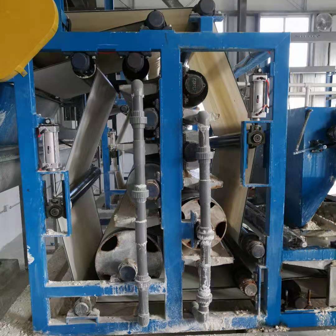 诺坤环保 高压带式污泥脱水机 高压带机图片