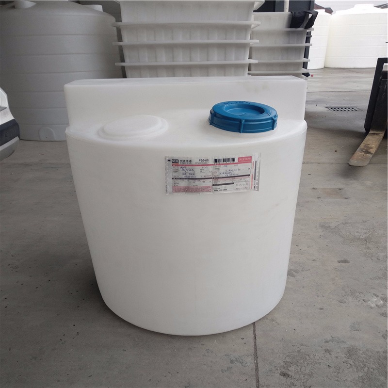 瑞通容器厂家直销 湖北 MC1500LPE加药箱 1500升 化肥桶 1.5立方 搅拌桶价格