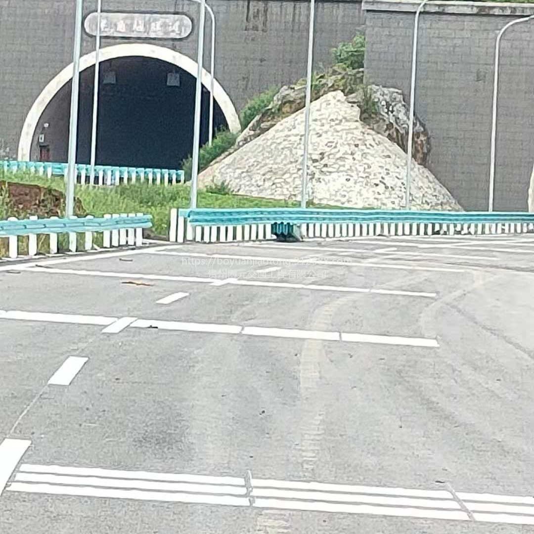 贵州sdt   道路护栏      乡村护栏 厂家定制   立柱 端头
