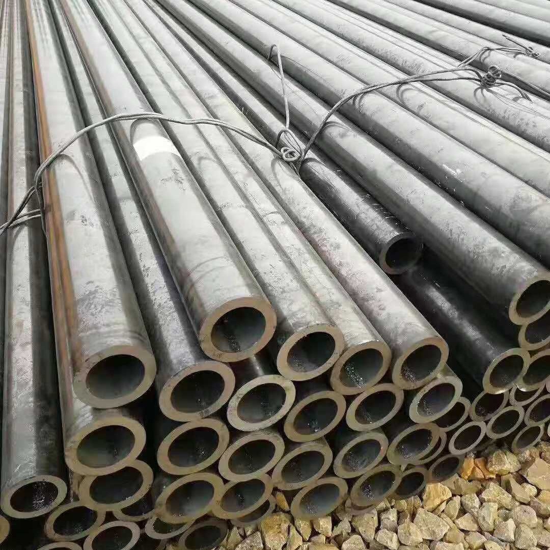 供应 合金钢管厂 合金钢管价格 大口径合金钢管 厚壁合金钢管 P91大口径合金钢管价格 切割零售图片