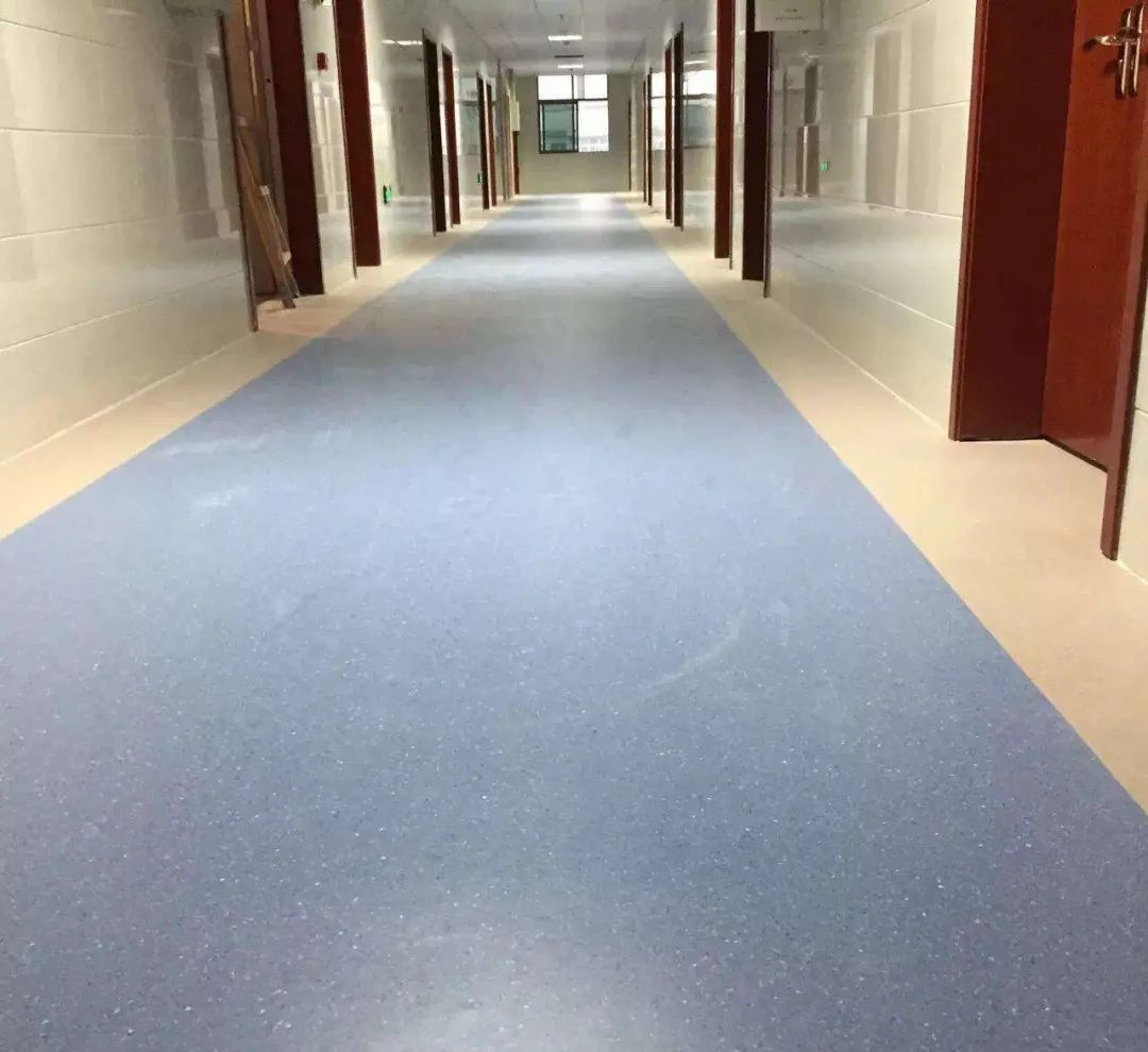 昆明纯色pvc塑胶地板 曼纳奇 pvc地板 办公室塑胶地板 新型塑胶地板 幼儿园地板厂家示例图3