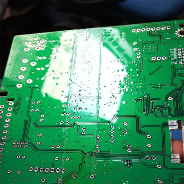 UV透明三防漆  低气味 PCB电路板三防漆  UV紫外光照射固化  无溶剂环保型  符合VOC排放图片