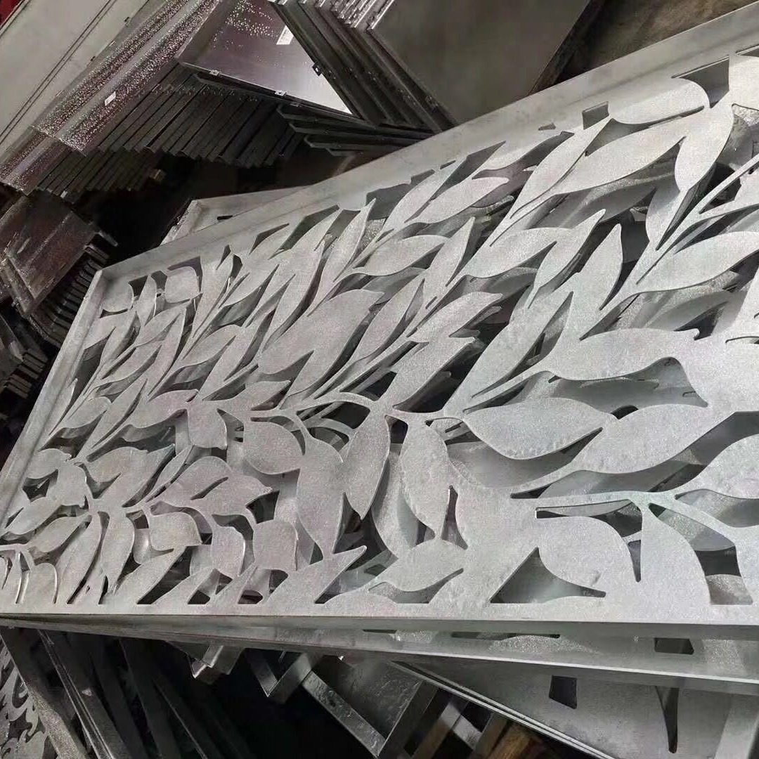 供应雕花冲孔铝单板 幕墙造型墙面装饰铝板 木纹铝单板装饰图片