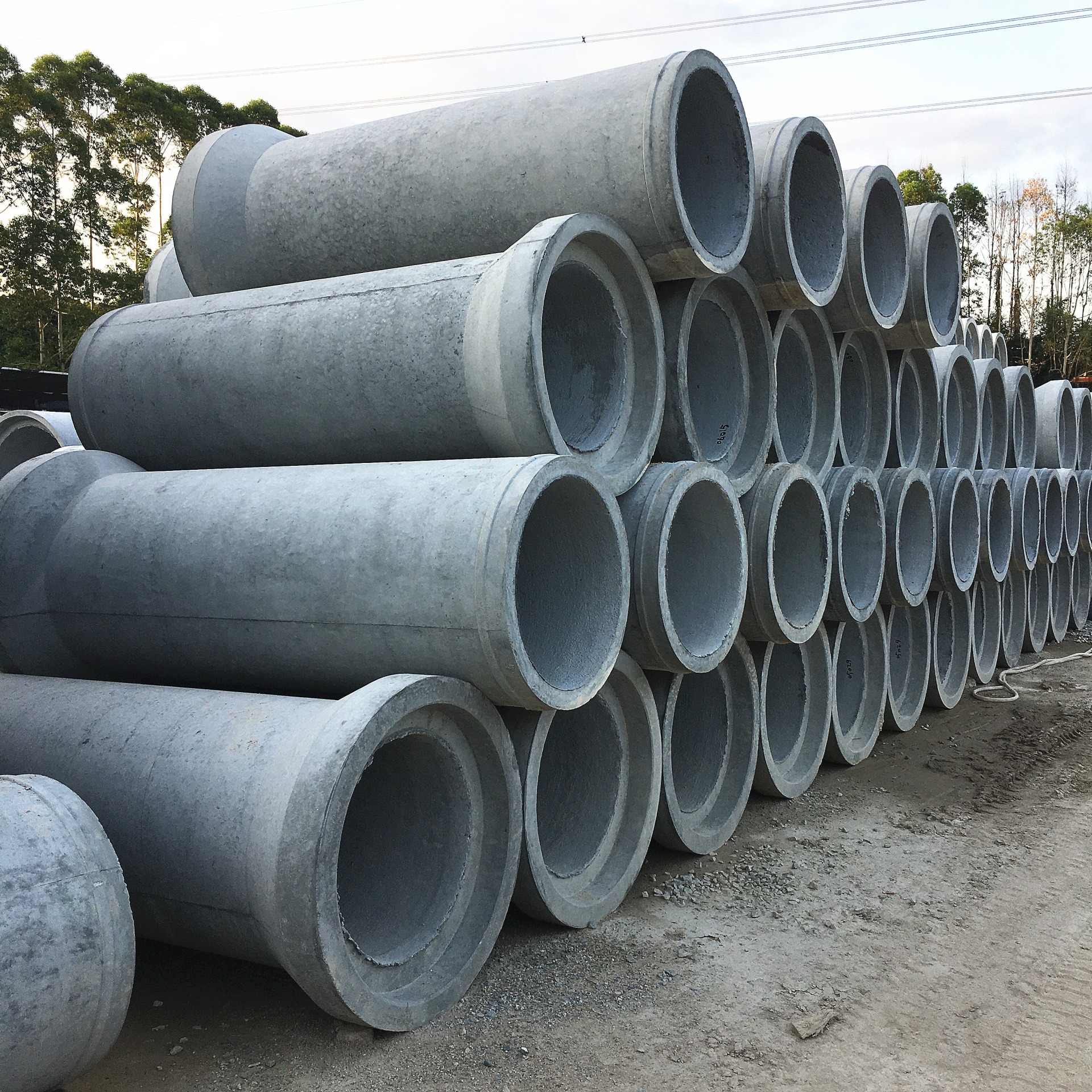 水泥排水管生产厂家 水泥排水管材 宏景 平口水泥排水管 价格实惠 全国销售