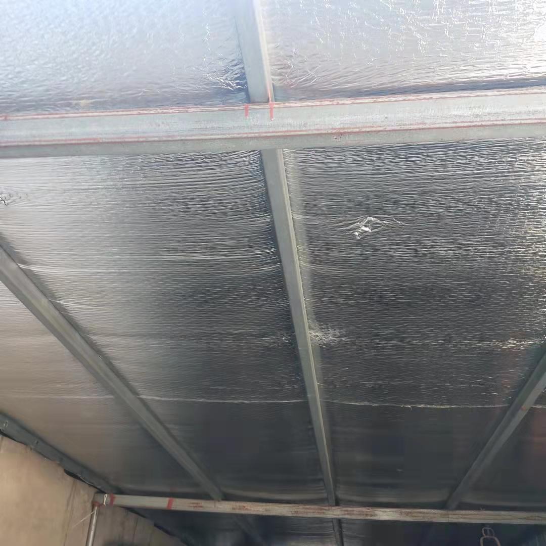 卓尔房顶隔热  保温铝箔屋顶  隔热气泡膜镀   铝膜生产基地
