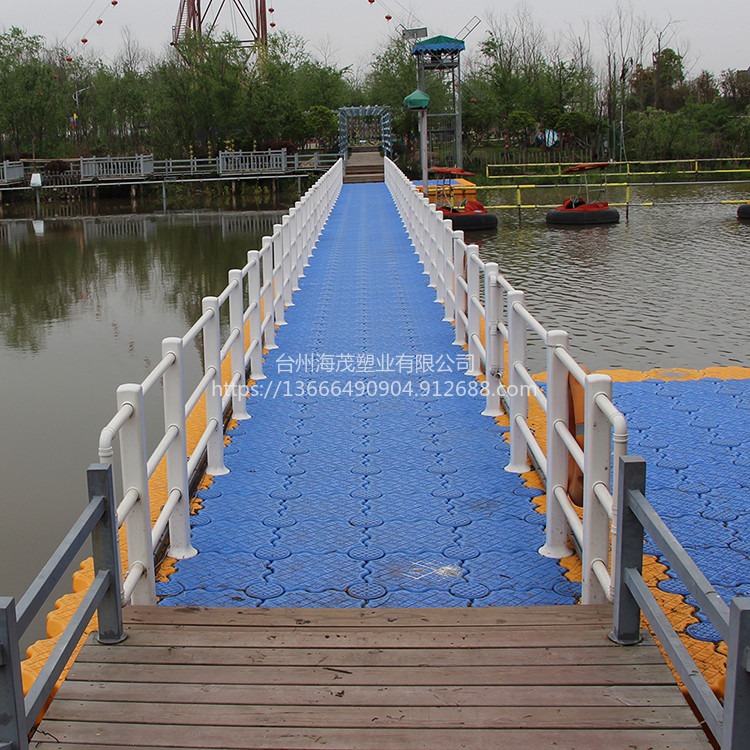 供应抗氧化抗风浪水上浮筒浮桥 景观浮台游艇码头水上浮体图片