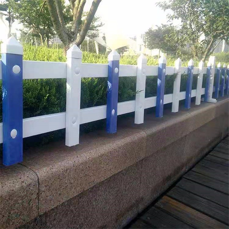 pvc护栏塑钢草坪围栏学校公园花池公园室外栏杆绿化塑料栅栏峰尚安图片