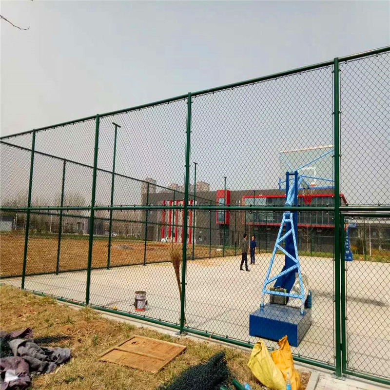 球场围栏网 喷塑型4米高日字型勾花护栏网 运动场体育场防护围网峰尚安