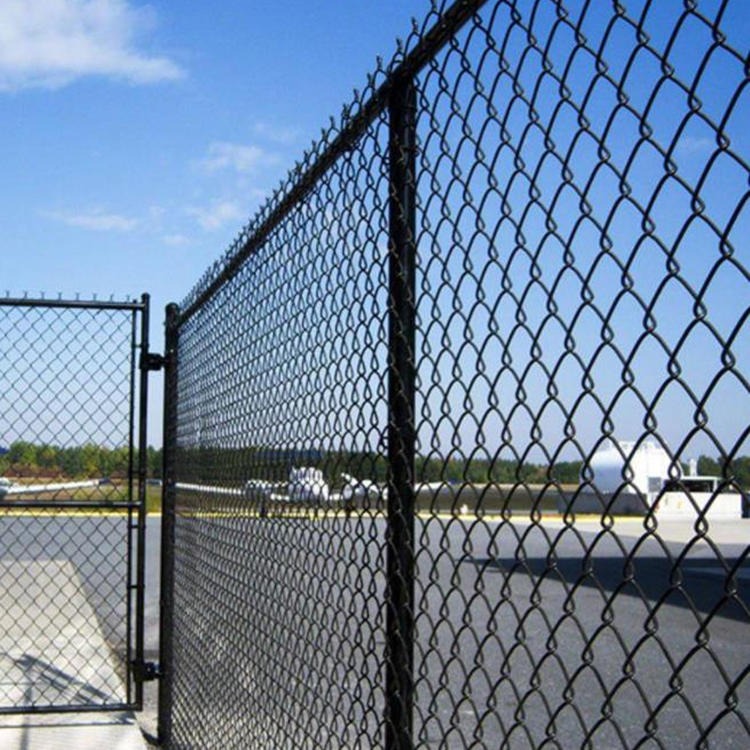 安平生产篮球场护栏网  加高防护栏定制报价低
