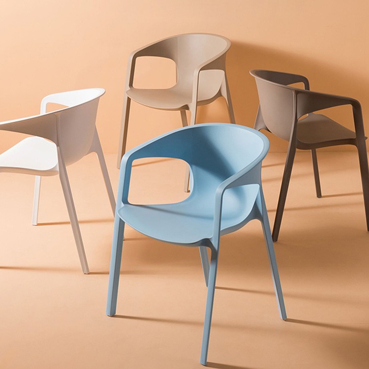 迪佳家具创意户外彩色靠背椅简约家用塑料椅可叠加餐椅北欧现代阳台休闲椅