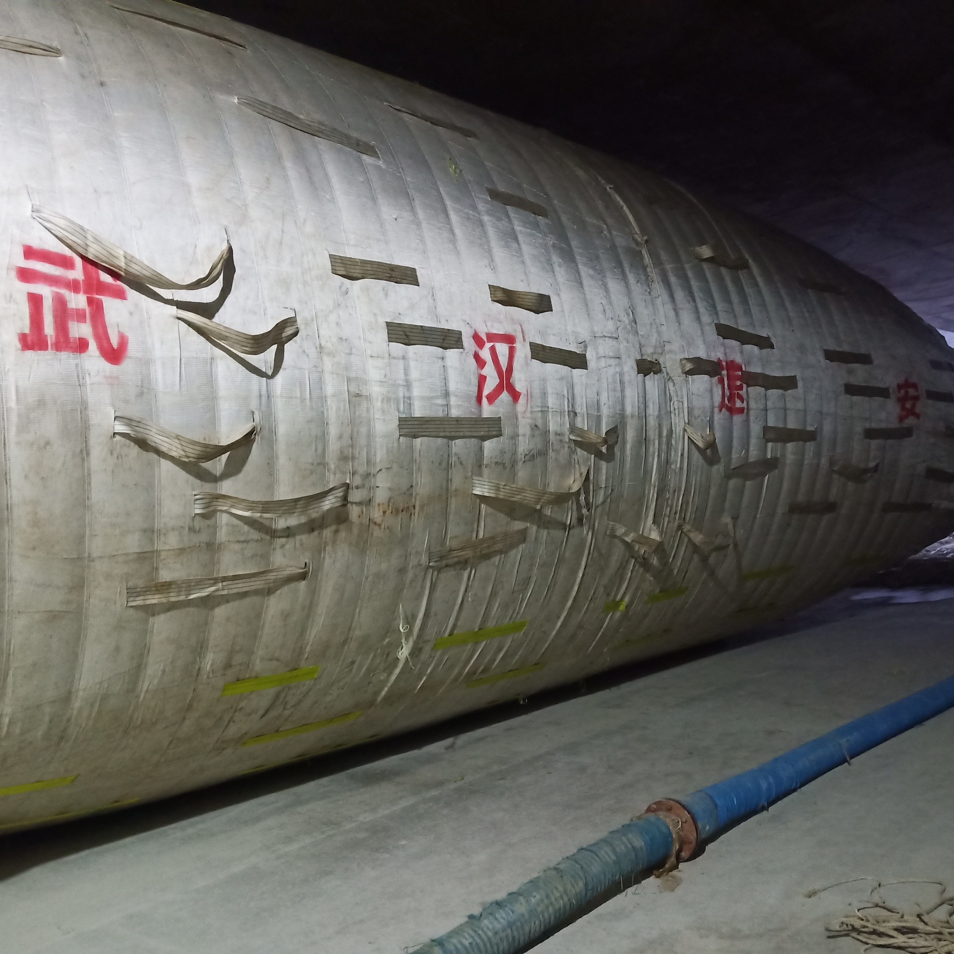 武汉速安水下施工服务团队,隧道沉管压载水囊水袋预压技术,复合水袋配载的高吨位新式水袋15×8×3米图片