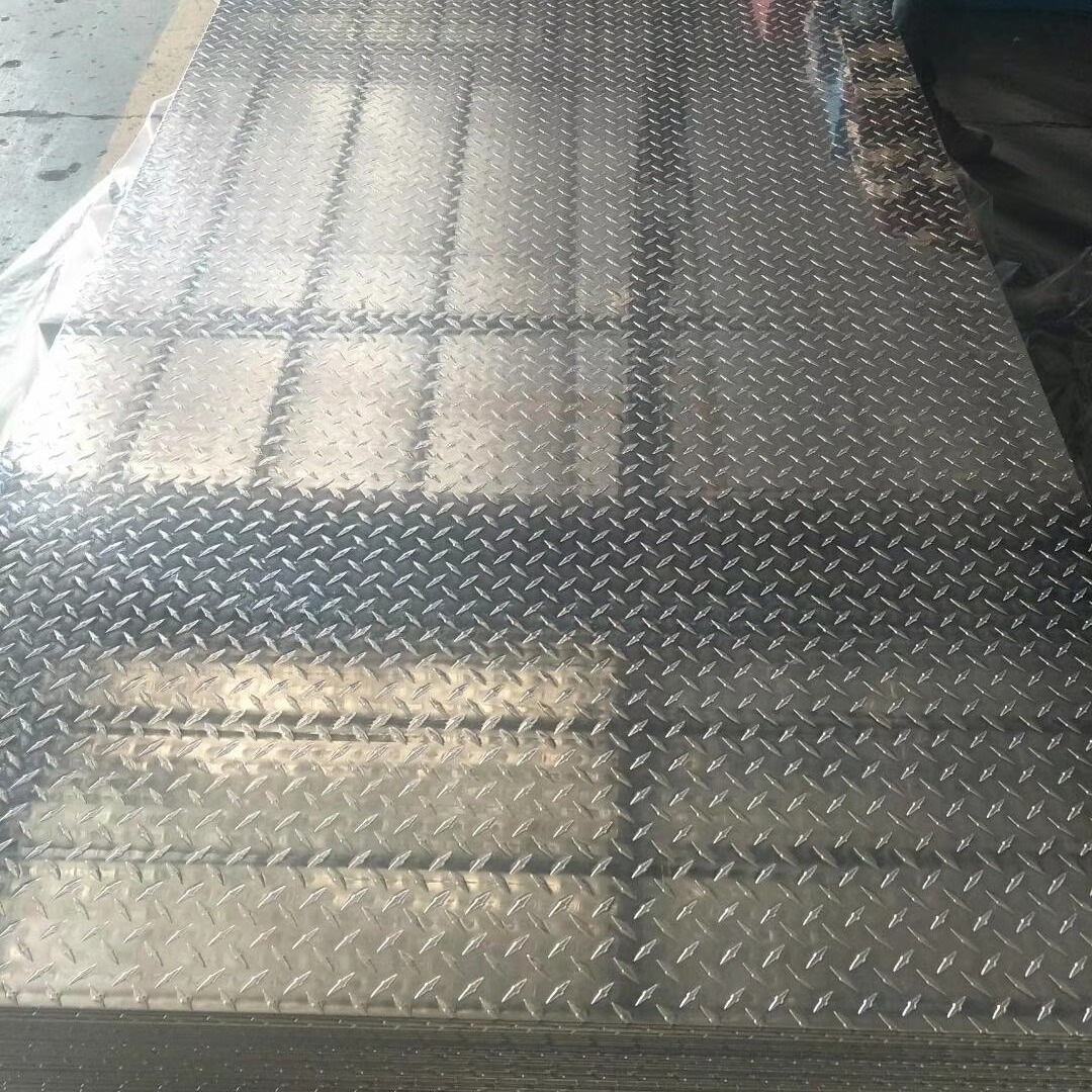 鲁剑 铝合金铝卷 五条筋花纹铝板 车厢用瓦楞防滑板图片