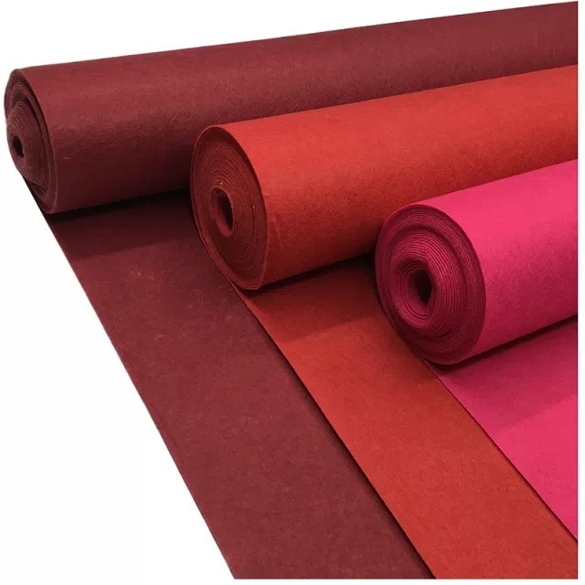 个旧红色地毯批发 会议布置专用地毯 文艺晚会满铺地毯 庆典活动平纹地毯 签约仪式专用地毯