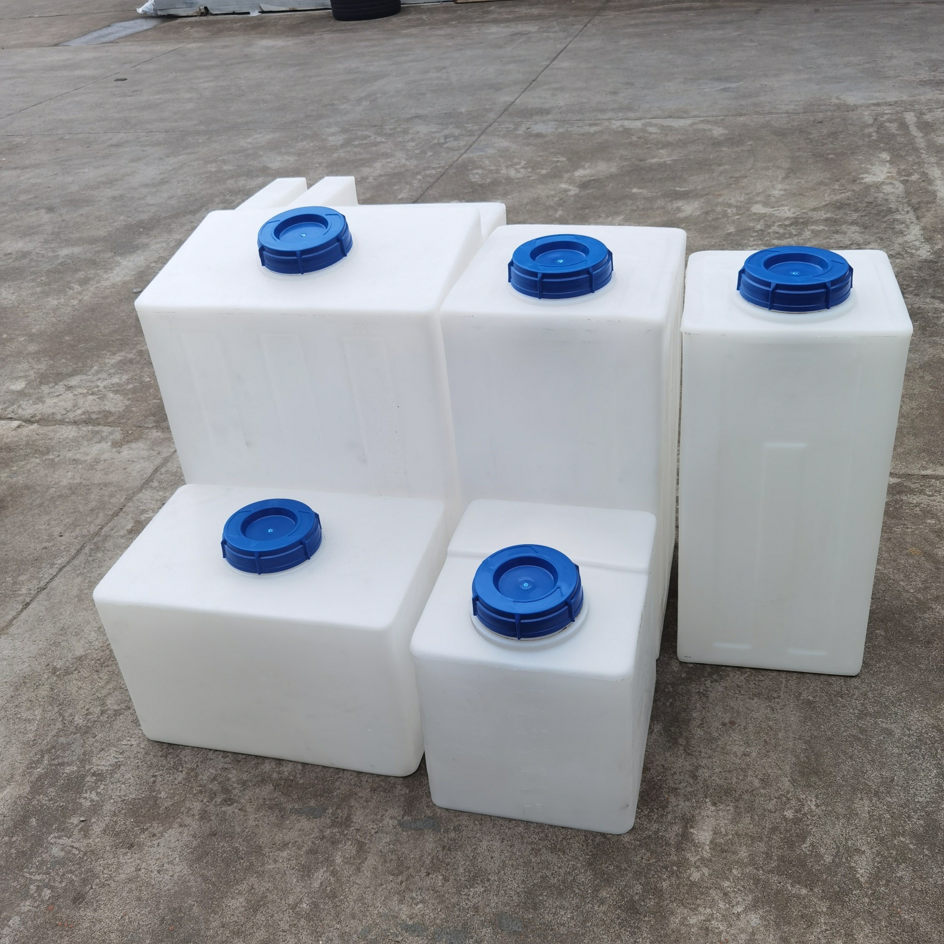 瑞通容器直销30升方形加药箱 水处理加药桶