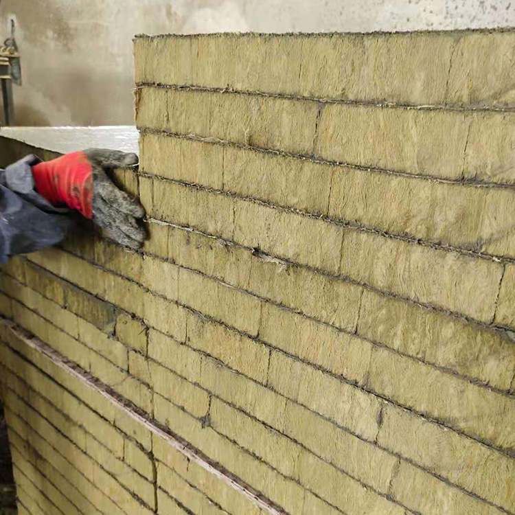 岩棉复合板材质 隔潮岩棉复合板 暖心 岩棉复合板容重 供应价格合理