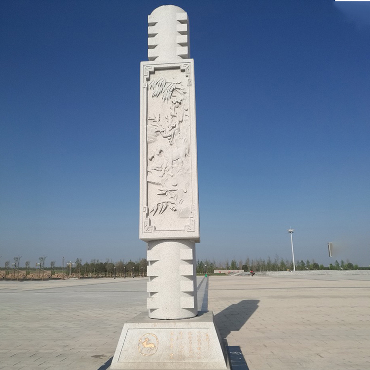 石龙柱青石石雕文化柱设计