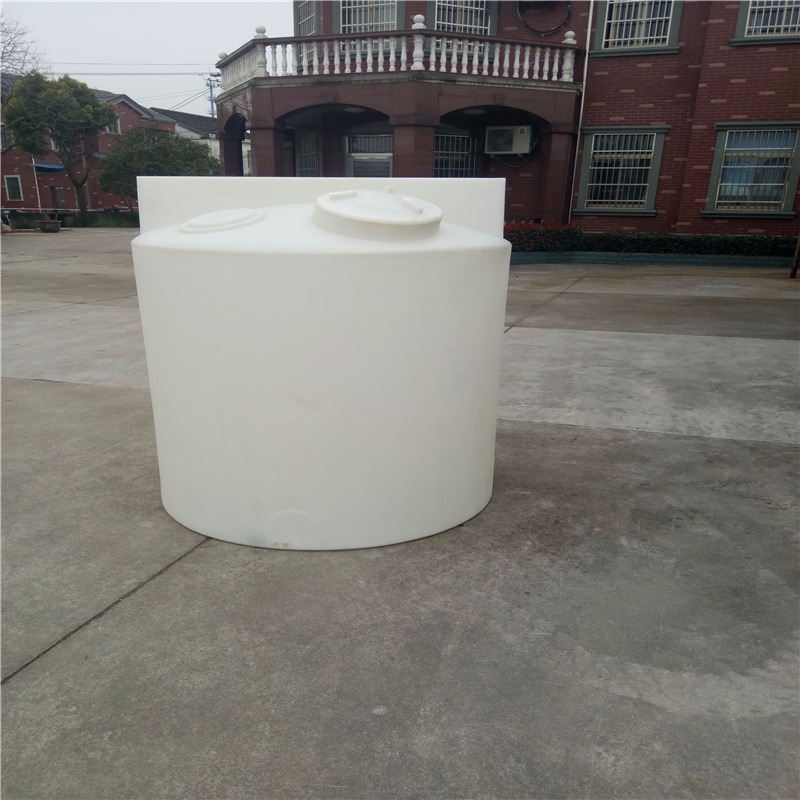 瑞通厂家供应 6000L柠檬酸搅拌桶 1000升再生药箱 6立方塑料搅拌桶带电机加药桶价格