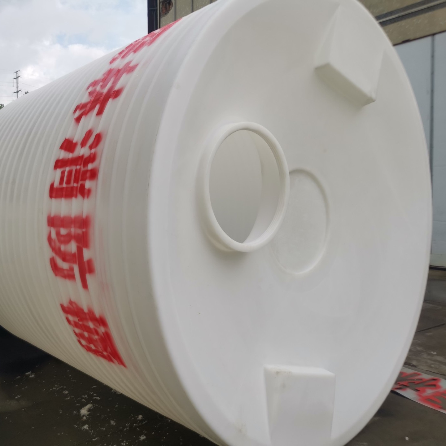 3吨雨水收集桶 森林消防水箱雅格应急储罐 户外集雨pe桶