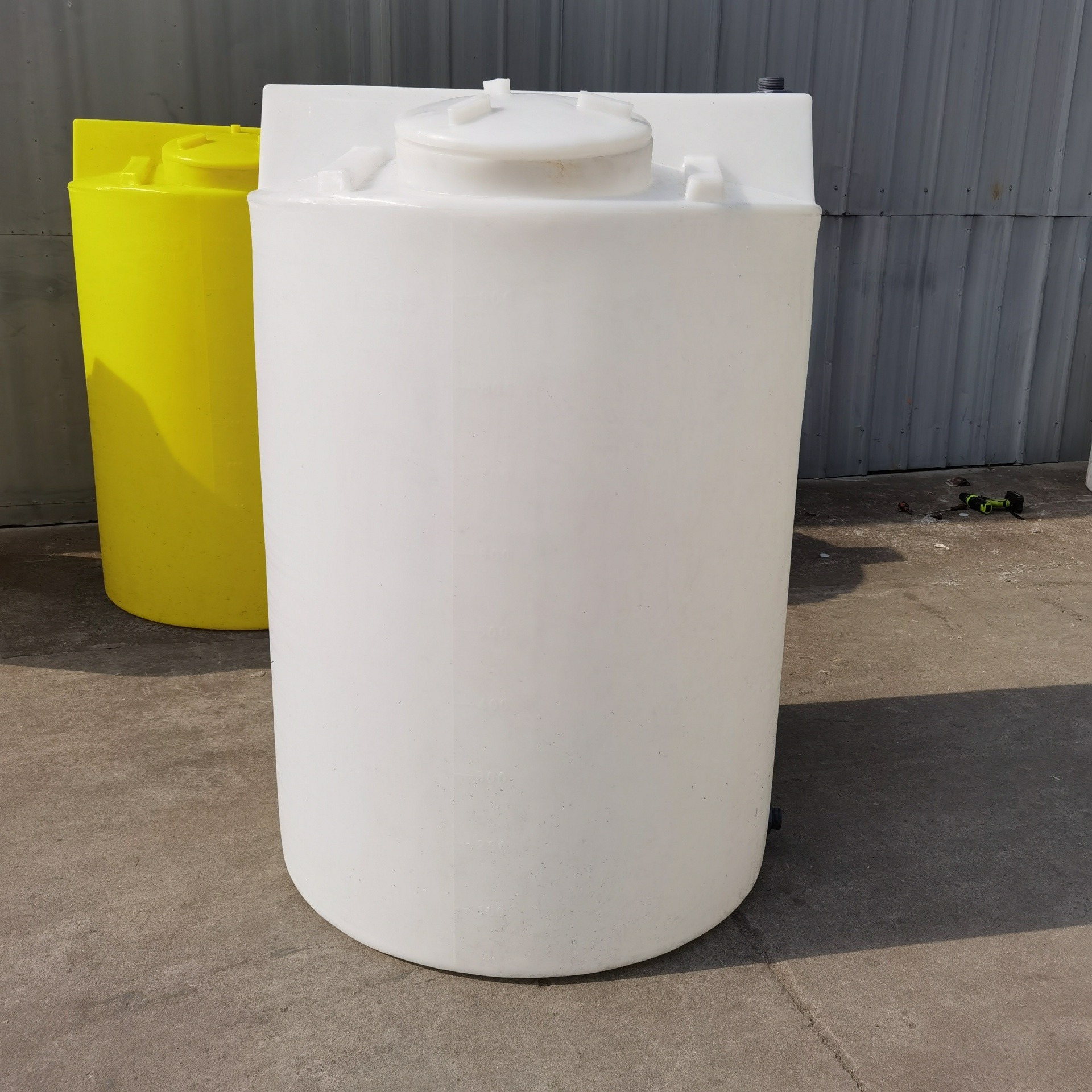 瑞通多种规格加药桶加厚1500L塑料桶牛筋料滚塑圆形桶pe加药搅拌罐