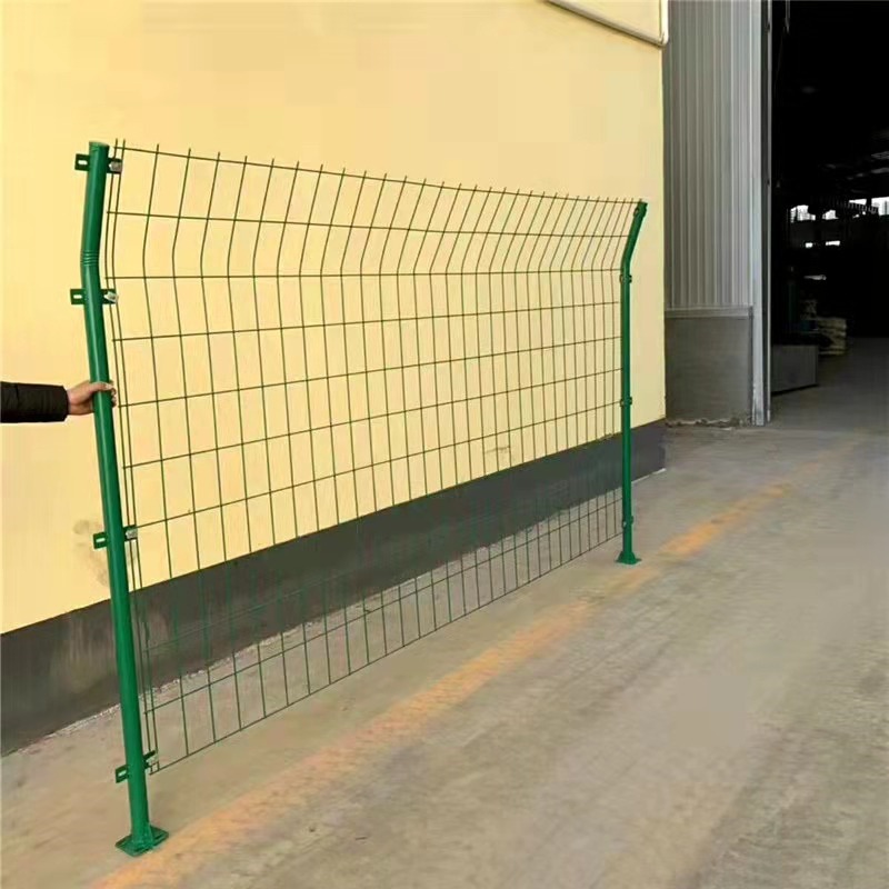 高速公路安全隔离网 农场果园绿化防护围栏网1.8米高双边丝护栏网峰尚安图片