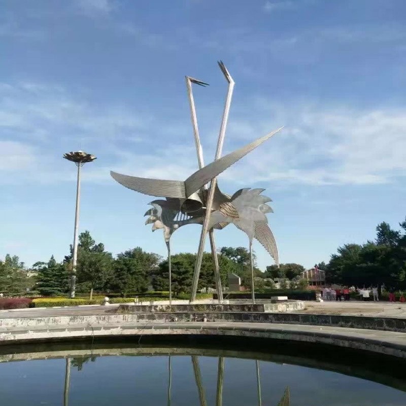 不锈钢雕塑 巨型仙鹤摆件 镜面抽象雕塑 户外动物景观雕塑