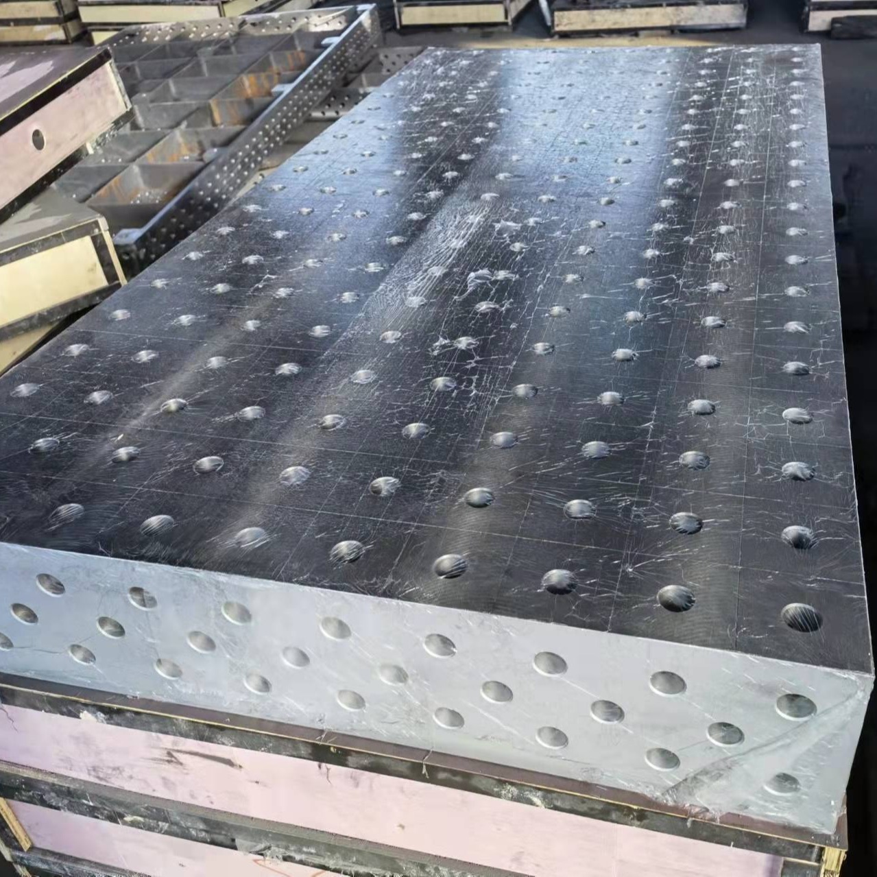 远鹏 渗氮三维柔性焊接工作台 HT300钢件多孔平板 铸铁平台