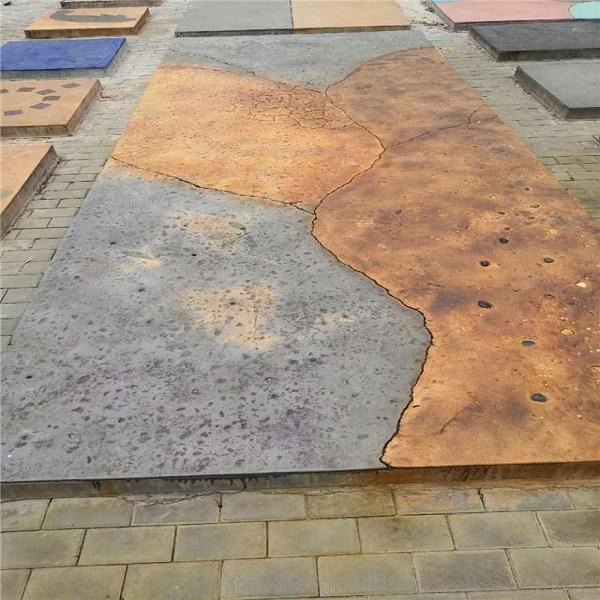 中卫市艺术洗砂地坪 彩色洗砂路面施工图片
