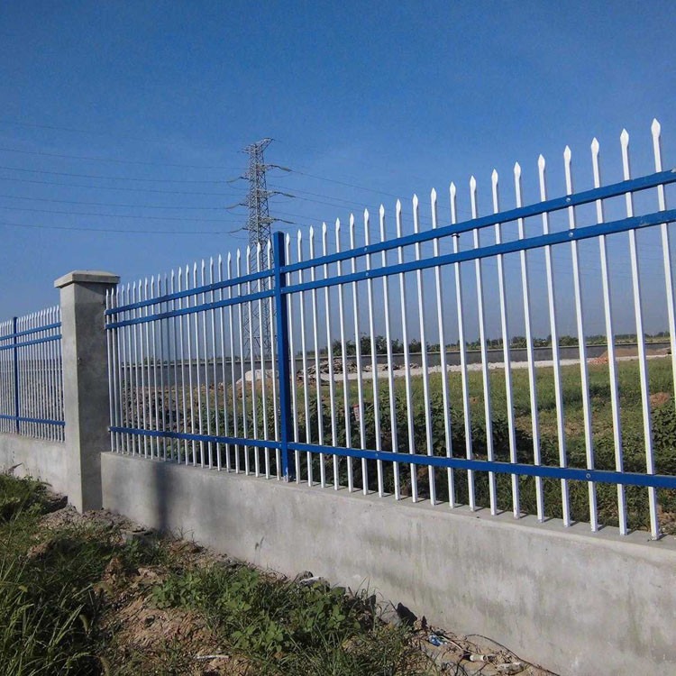 港天围墙护栏  穿插式围墙护栏     围墙护栏铁艺   院子围墙护栏   专注专业20年