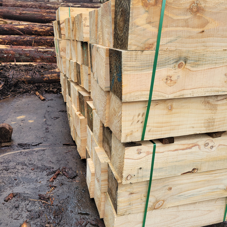 邦皓木材厂家供应垫设备枕木 松方木物流打包木条不易变形易固定