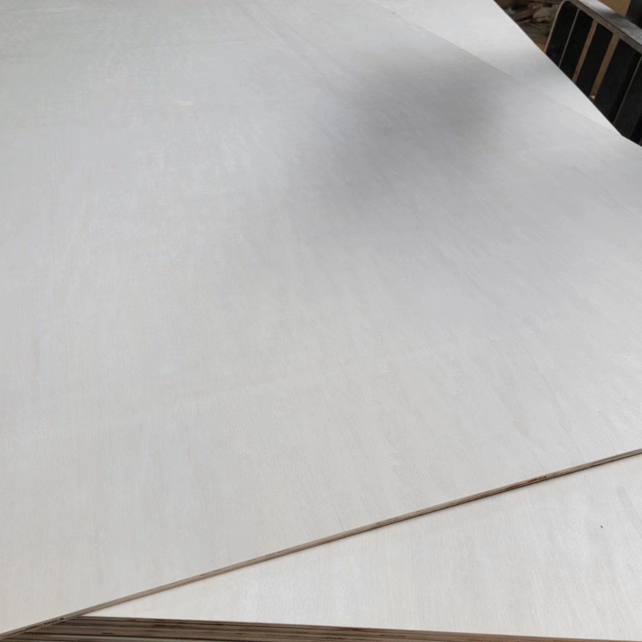 9mm二次成型胶合板漂白杨木纯白面包装板贴面板托盘板可出口