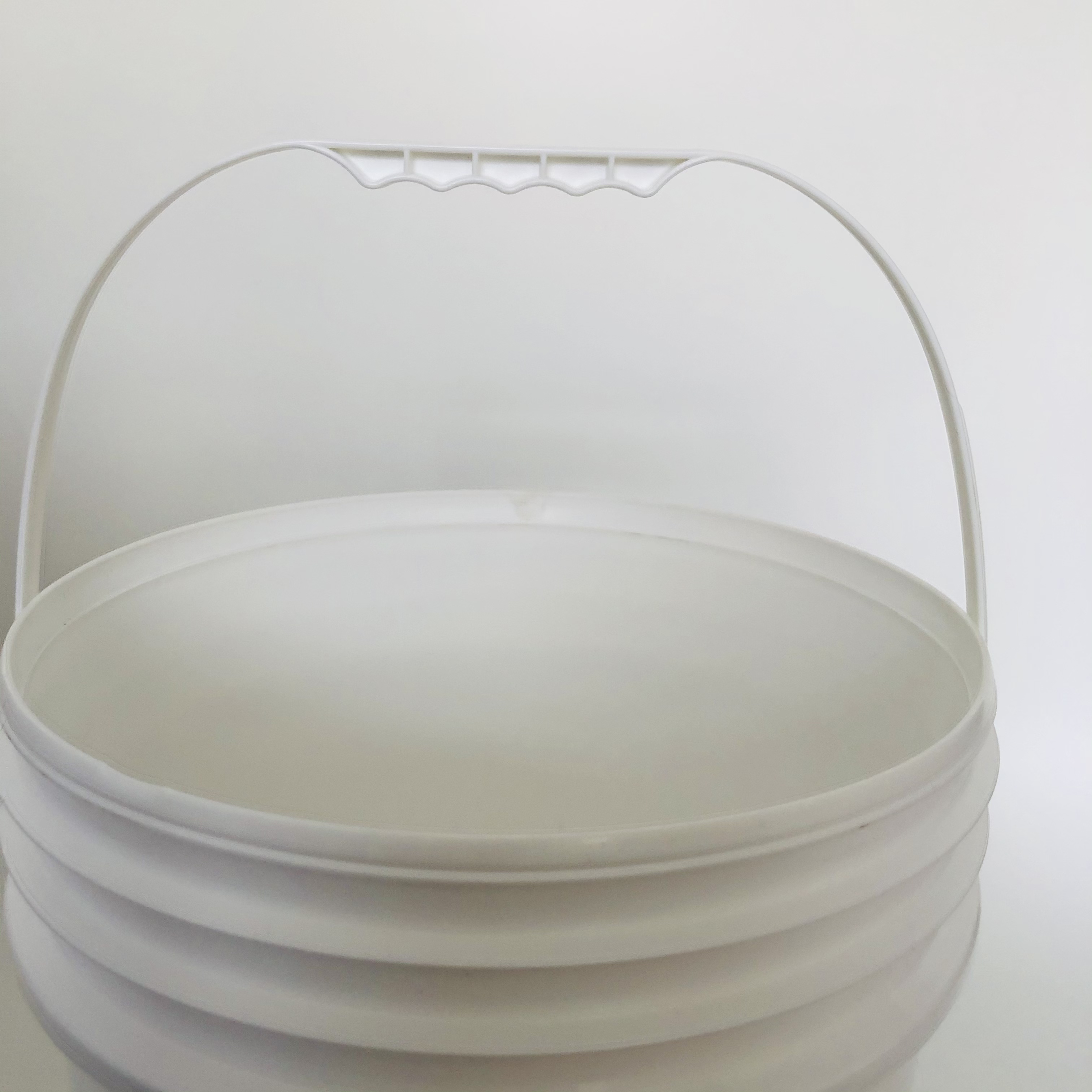 厂家供应带盖20L白乳胶桶塑料密封包装桶 欢迎咨询