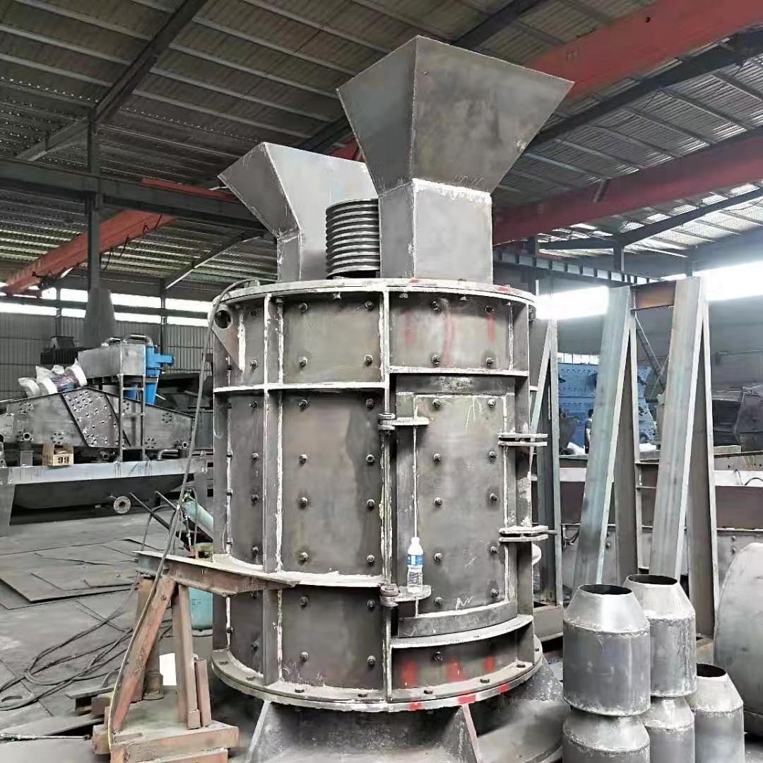 广东潮汕复合式制砂机时产10吨CX750型石灰石小型破碎机中豫宝基图片