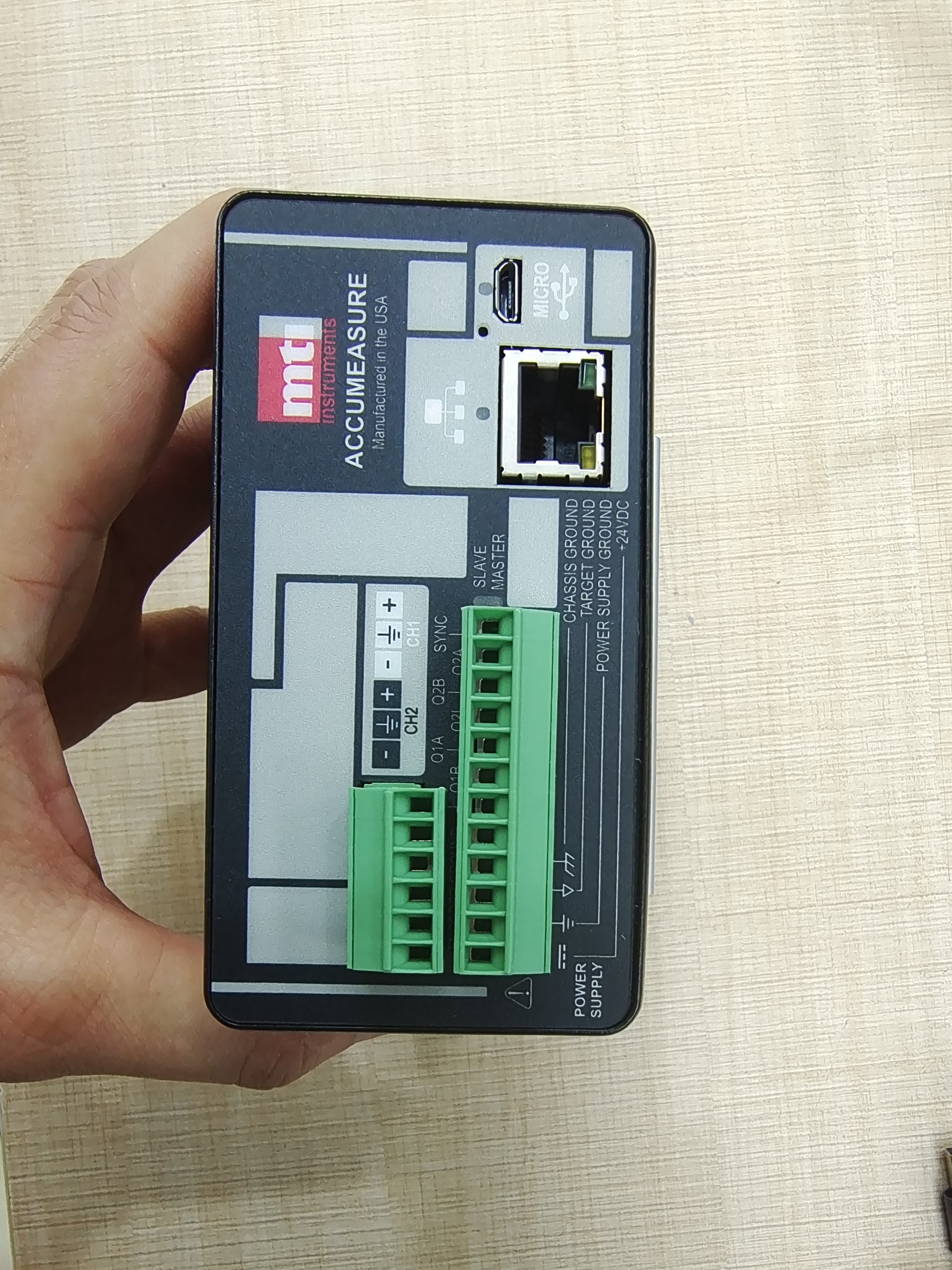 MTI高精度数字式电容位移传感器D100
