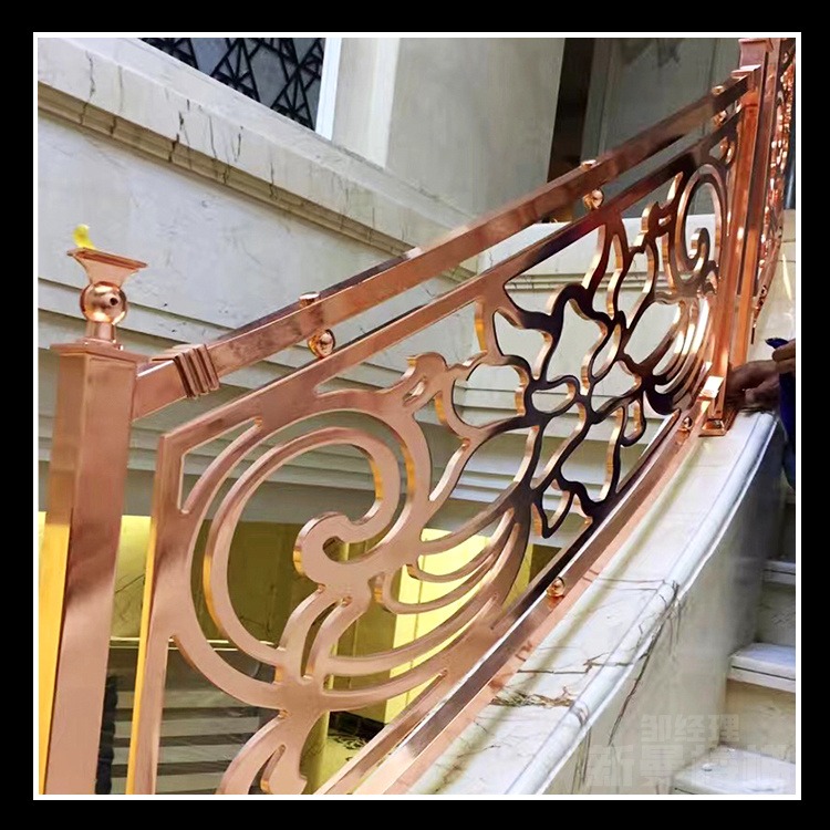 酒店铜扶梯 各类轻奢铜栏杆新曼设计简约却不土气