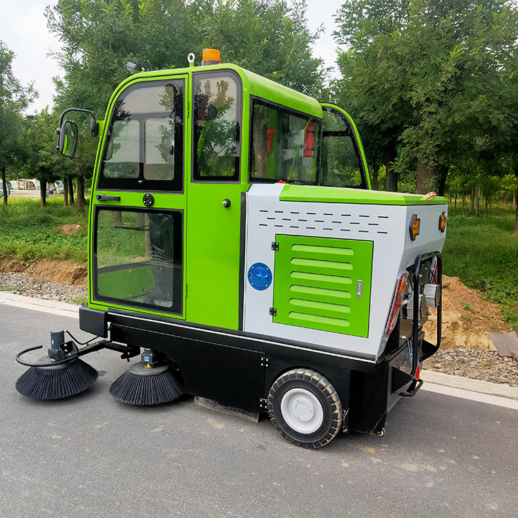 场地驾驶式扫地车 小型环卫扫路车 祥运 驾驶室式扫地机 定制厂家