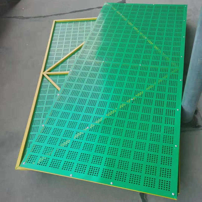 亚奇0.3板厚爬架网片 外架钢板冲孔网提升外架挂爬架网