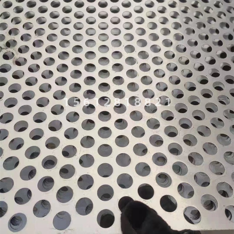 河北正南丝网厂家供应304不锈钢圆孔网板异形冲孔网板图片