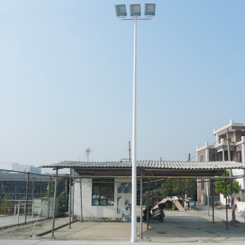 河南郑州篮球场高杆路灯批发8米三火球场照明灯杆供应7米高LEd路灯6米镀锌管灯杆图片
