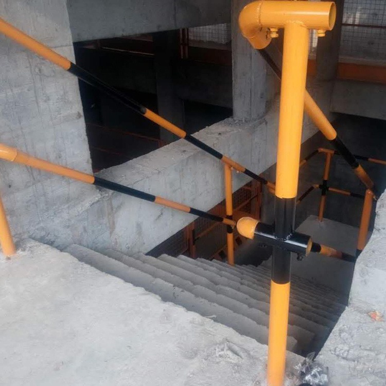 围护栏杆扶手 宇鑫 工程立柱 标准化伸缩式楼梯扶手立柱